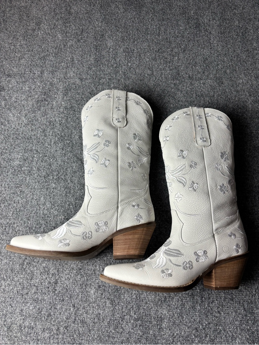 dingo White Embroidered Western Combat Boots
